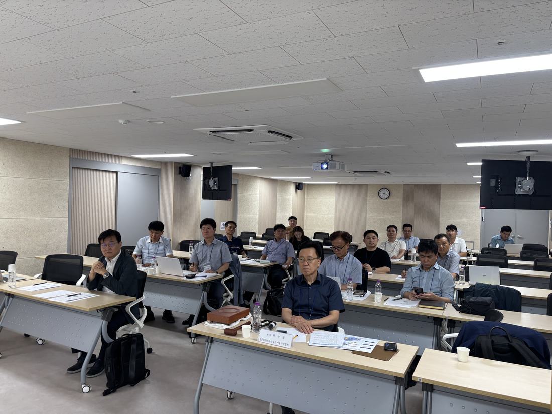 스마트제조기술기업협회 설립 총회에 참석한 스마트제조 공급기업·기술기업 임원들